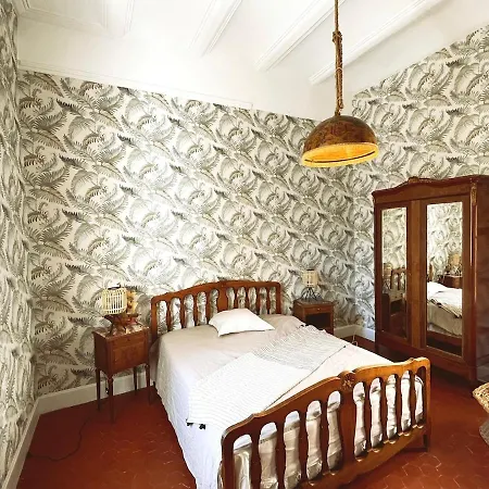 Dreamy Chateau For Big Groups And Their Pets